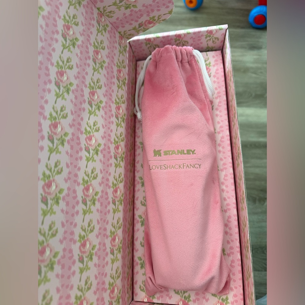 Stanley X Loveshackfancy Gift Box - image 3